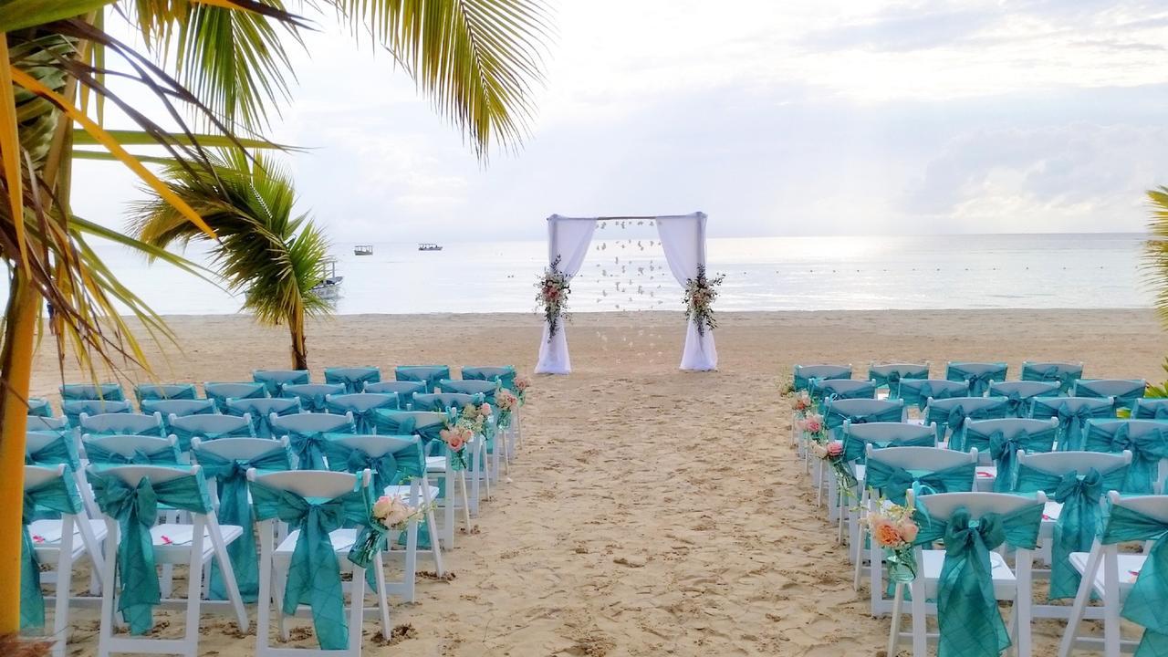 Отель Idle Awhile Beach Негрил Экстерьер фото